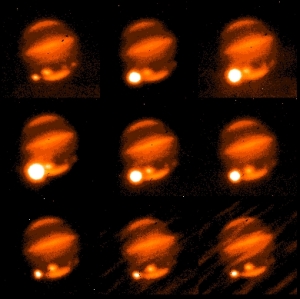 gambar rangkaian tabrakan komet Shoemaker-Levy dengan Planet Jupiter